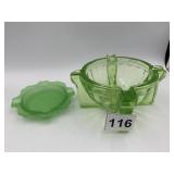 VTG GREEN GLASS ASHTRAY W/ LID, CHIPPED.