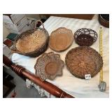 ASSORTED WOVEN BASKETS, LARGE HANDLED W/ STRAW,