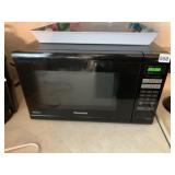 PANASONIC INVERTER MICROWAVE OVEN, BLACK.