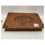 WOOD WRITING SLOPE BOX, MARQUETRY INLAY LID, BURL