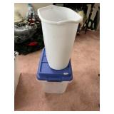 HEFTY PLASTIC STORAGE TOTE W/ BLUE LID, WHITE