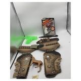 TOY COWBOY HOLSTER SET, FIRE CRACKER DIE CAST