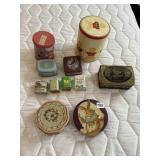 ASSORTED VINTAGE TINS