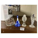 ASSORTED PRESSED GLASS TABLEWARE, CERAMIC BLUE