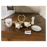 ASSORTED PORCELAIN AND CERAMIC DECOR, INCLUDES