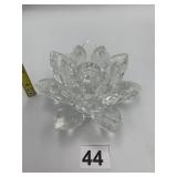 FACETED CRYSTAL LOTUS FLOWER CANDLE HOLDER.