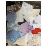 ASSORTED VTG LINENS, EMBROIDERED HANDKERCHIEFS,