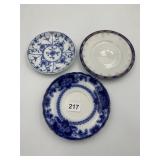 ASSORTED BLUE & WHITE DECORATIVE PLATES, FLORAL &