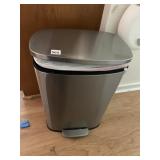 QUALIAZERO STAINLESS STEEL TRASH CAN, FOOT PEDAL.