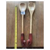 WOODEN SALAD SERVERS W/ CARVED LOBSTER CLAW