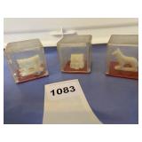 VTG MINIATURE FIGURINES IN CLEAR PLASTIC CUBES,