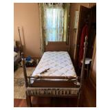 VTG WOOD FOUR-POSTER TWIN BED FRAME W/ HAMPTON &