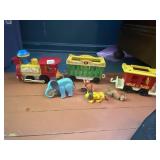 FISHER-PRICE CIRCUS TRAIN 991, ENGINE, CAGE CAR,