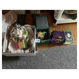 VTG JESTER ORNAMENT, HAND-PAINTED GLASS,