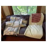 ASSORTED QUILTS AND THROWS, VARIOUS PATTERNS AND