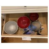 KITCHEN STRAINER ASSORTMENT, INCLUDES RED ENAMEL