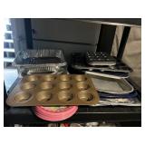 CALPHALON MUFFIN PAN, COMET ALUMINUM MUFFIN PANS