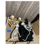 HALLOWEEN DECOR, SKELETON FIGURINES (3), SKELETON