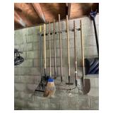 GARDEN TOOL ASSORTMENT: TRUE TEMPER RAKE, UNION