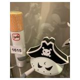 DESIGNER VINYL FIGURE LOT, INCLUDES CIGARETTE