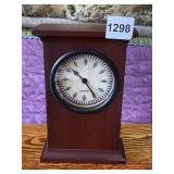 VTG WOOD MANTEL CLOCK, QUARTZ MOVEMENT, MADE IN