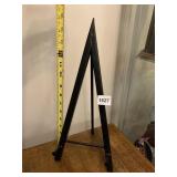 METAL DISPLAY EASEL, BLACK FINISH, TRIPOD DESIGN.