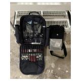 HARRY AND DAVID PICNIC BACKPACK W/ WINE GLASSES,