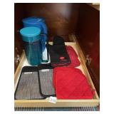 KITCHENAID OVEN MITTS AND POT HOLDERS, WEBER