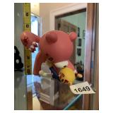 GLOOMY BEAR VINYL FIGURE, PINK BEAR ATTACKING