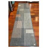MODERN GEOMETRIC PATTERN RUNNER RUG, BLUE AND