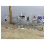 ASSORTED BEER GLASSES AND MUG FEATURING MICHELOB,