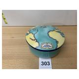 TIFFANY & CO. PORCELAIN TRINKET BOX, WORLD
