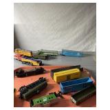 HO SCALE MODEL TRAIN CARS AND LOCOMOTIVES, INCL