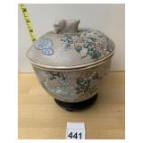 CHINESE PORCELAIN COVERED BOWL, FLORAL AND CRANE
