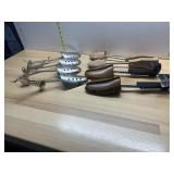 ASSORTED SHOE TREES (8), INCLUDES METAL VENTED