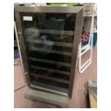 DANBY WINE COOLER, MODEL DWC114BLSDD, STAINLESS
