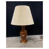 TABLE LAMP, BROWN GLAZED CERAMIC BASE, BRASS TONE