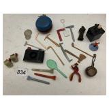 VTG PLASTIC TOY ASSORTMENT, INCLUDES WHIRL-KING