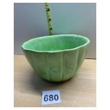 VTG USA CALIF POTTERY BOWL, MOLDED RIBBED DESIGN,