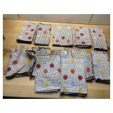 SET OF GEOMETRIC PATTERNED NAPKINS, MULTICOLORED