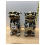 PAIR OF VTG CERAMIC FOO DOG STATUES, GLAZED