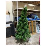 ARTIFICIAL CHRISTMAS TREE, PRE-LIT, GREEN