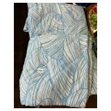 QUILTED BEDSPREAD, BLUE AND WHITE LEAF PATTERN,