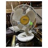 HAWAIIAN BREEZE TABLE FAN, WHITE PLASTIC, THREE