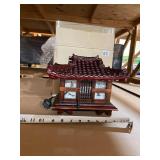 ASIAN STYLE TABLE LAMP, WOOD CONSTRUCTION, TILE