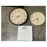 TAYLOR METRO ANALOG BATH SCALE, TIMEX WALL CLOCK,