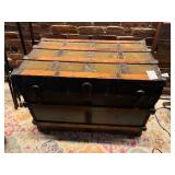 VTG WOOD AND METAL STEAMER TRUNK, HINGED LID,