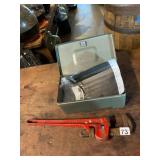 RIDGE PIPE WRENCH, CAST IRON, RED FINISH, METAL