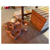 ASSORTED WOODEN CRATES, WICKER BASKETS, ROPE