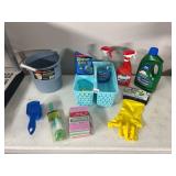 RUBBERMAID MINI BUCKET, PLASTIC CADDY, DISPOSER